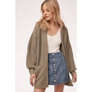 WILFRED Aritzia Unwind Merino Wool Cardigan in Turner Taupe S